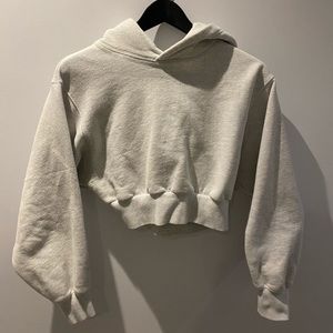 ❌NOT AVAILABLE❌ TNA Cropped Hoodie